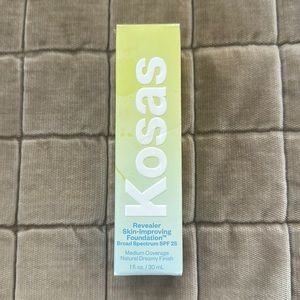 Kosas Revealer Foundation in Shade 180
